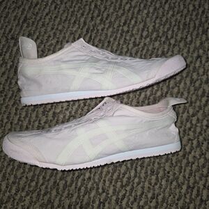 Onitsuka Tiger by Asics men's Pink Slip On Sneakers